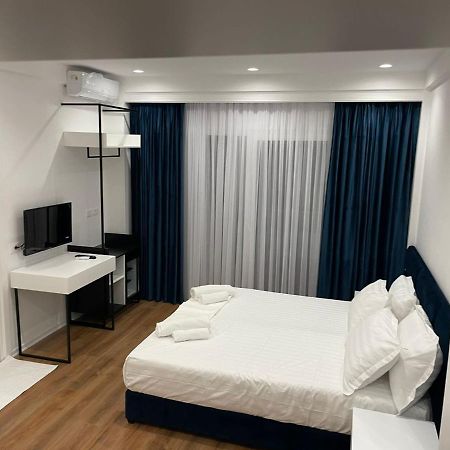 Sea & Lake View Villa Εξαμίλιο Εξωτερικό φωτογραφία