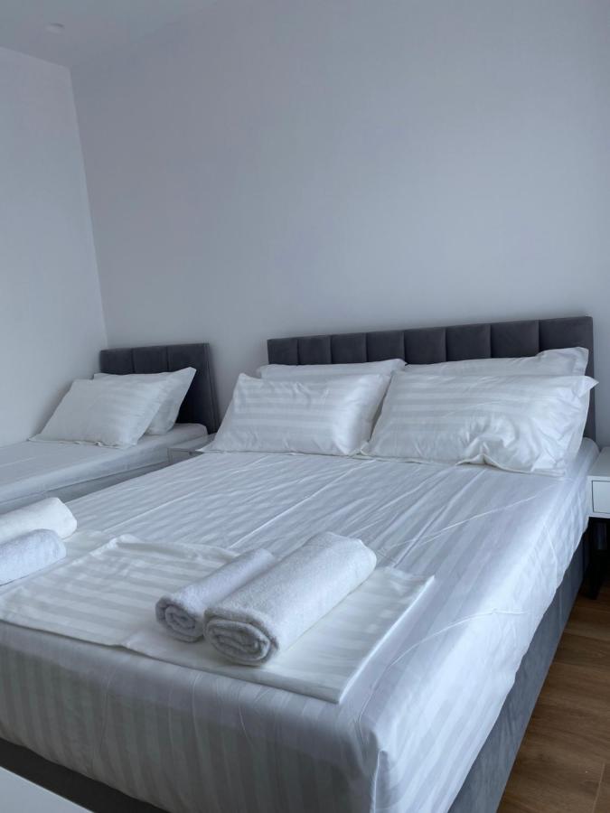 Sea & Lake View Villa Εξαμίλιο Εξωτερικό φωτογραφία