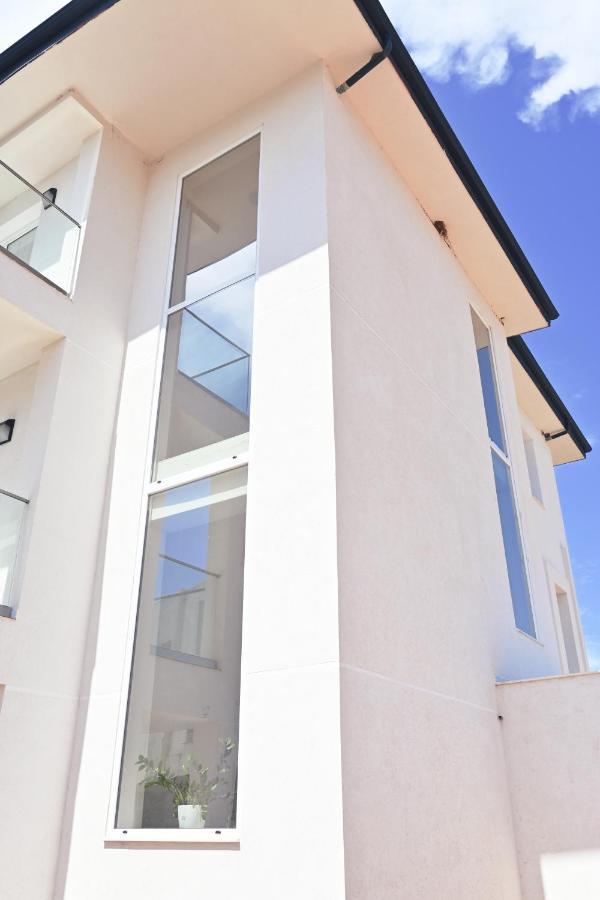 Sea & Lake View Villa Εξαμίλιο Εξωτερικό φωτογραφία