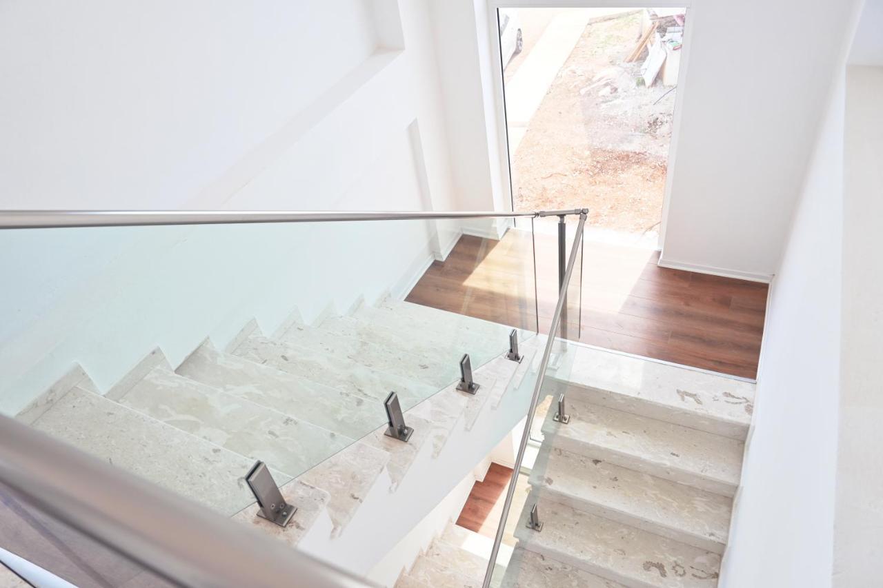 Sea & Lake View Villa Εξαμίλιο Εξωτερικό φωτογραφία