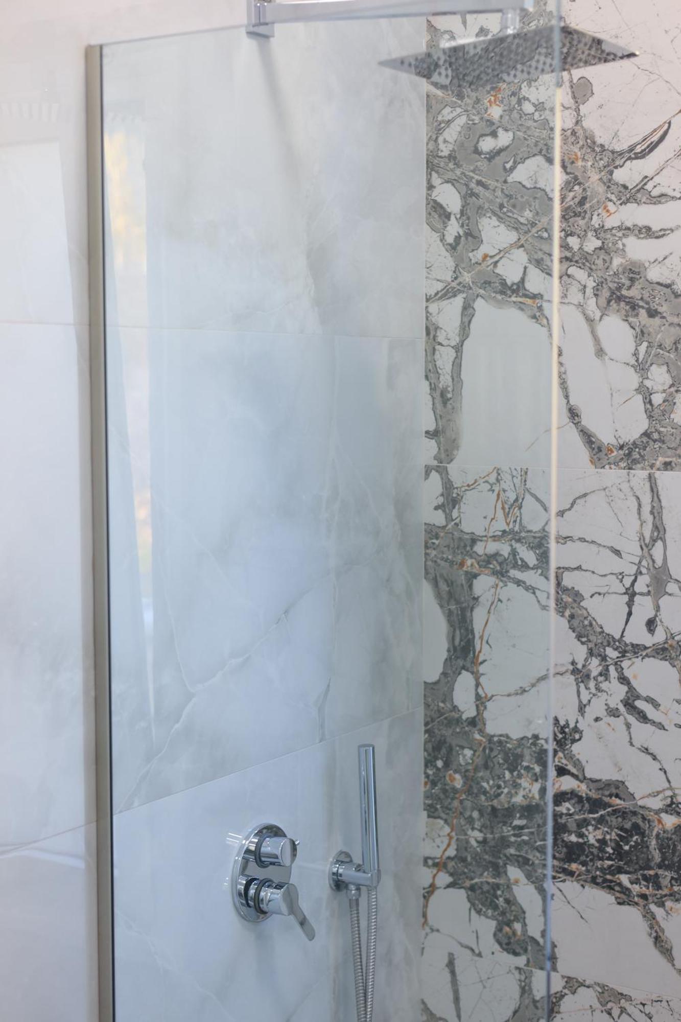 Sea & Lake View Villa Εξαμίλιο Εξωτερικό φωτογραφία